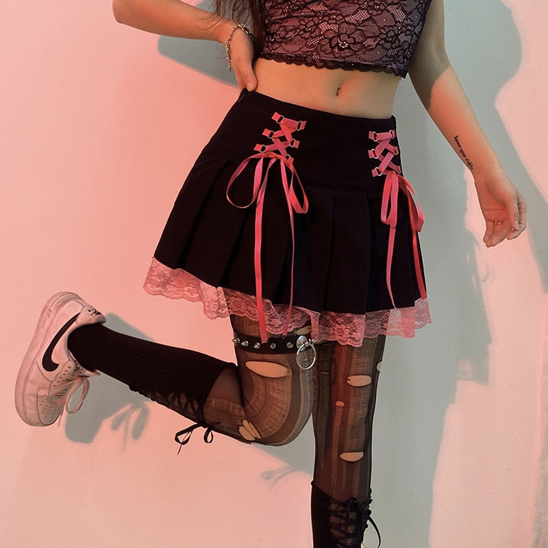 LACE-UP PLEATED MINI SKIRT