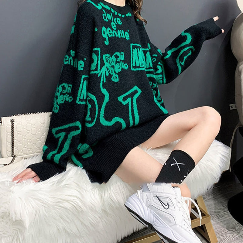 CRAZY GRAPHIC OVERSIZED CREWNECK