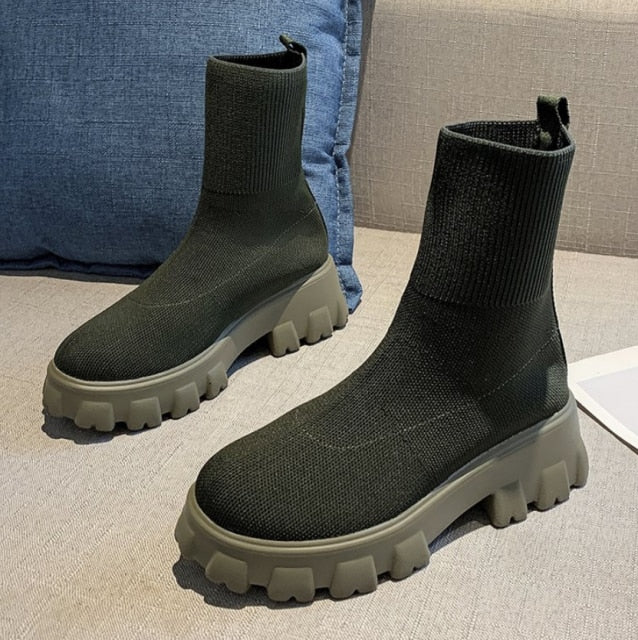 WOMEN'S SLIP-ON KNIT BOOTS